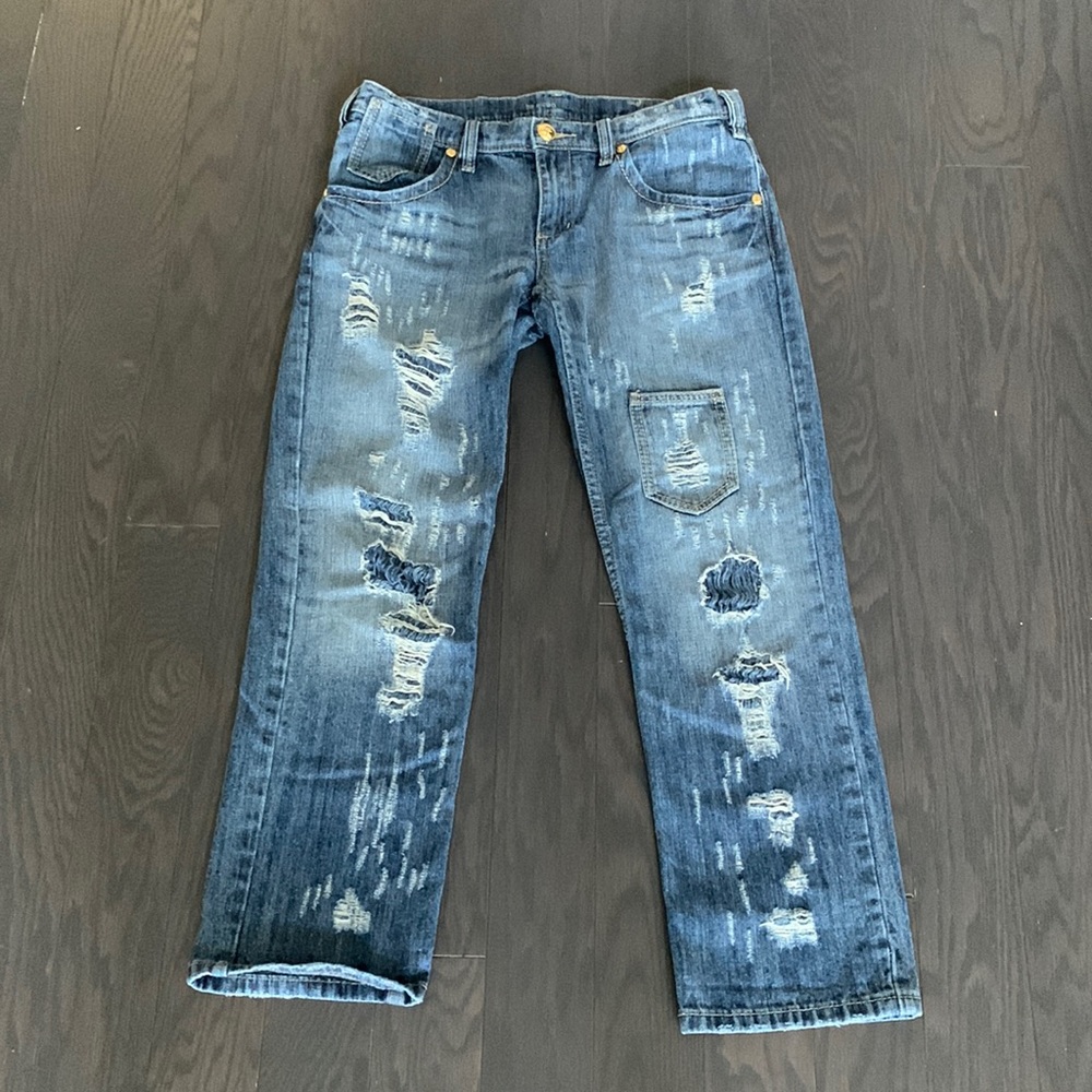BCBGMAXAZRIA Low Rise Distressed Ankle Length Boyfriend Jeans